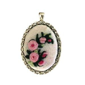 necklace pink rose